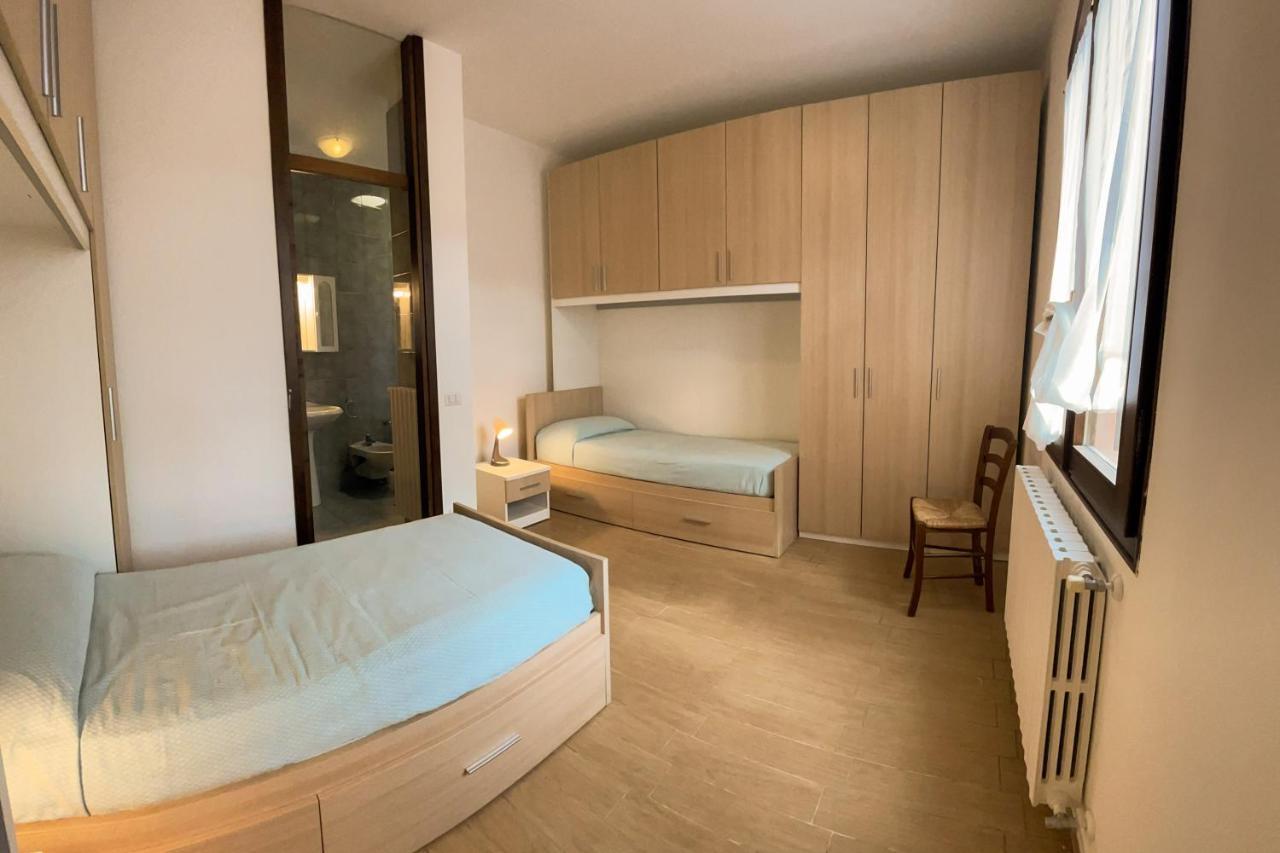 Villa Ambra B&B Siviglia Vermezzo ภายนอก รูปภาพ