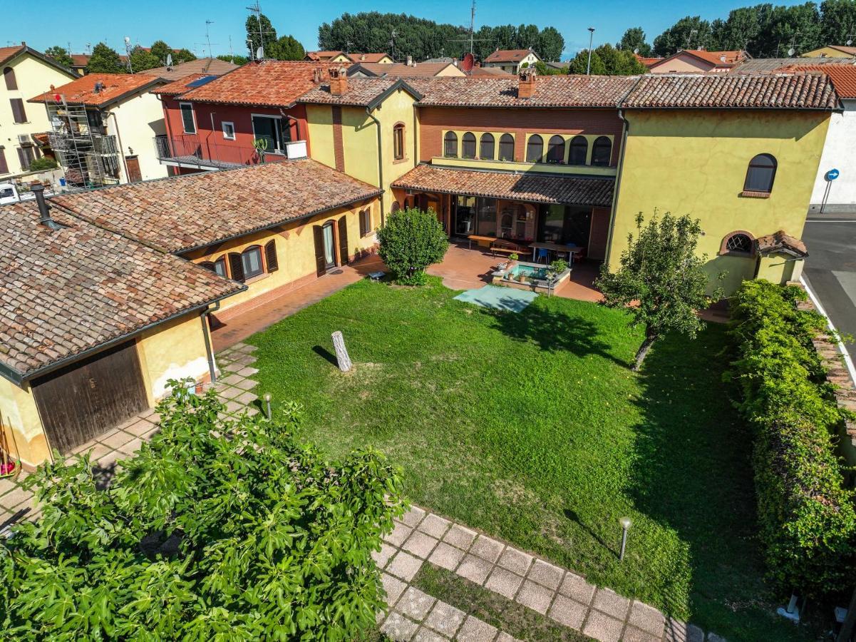 Villa Ambra B&B Siviglia Vermezzo ภายนอก รูปภาพ